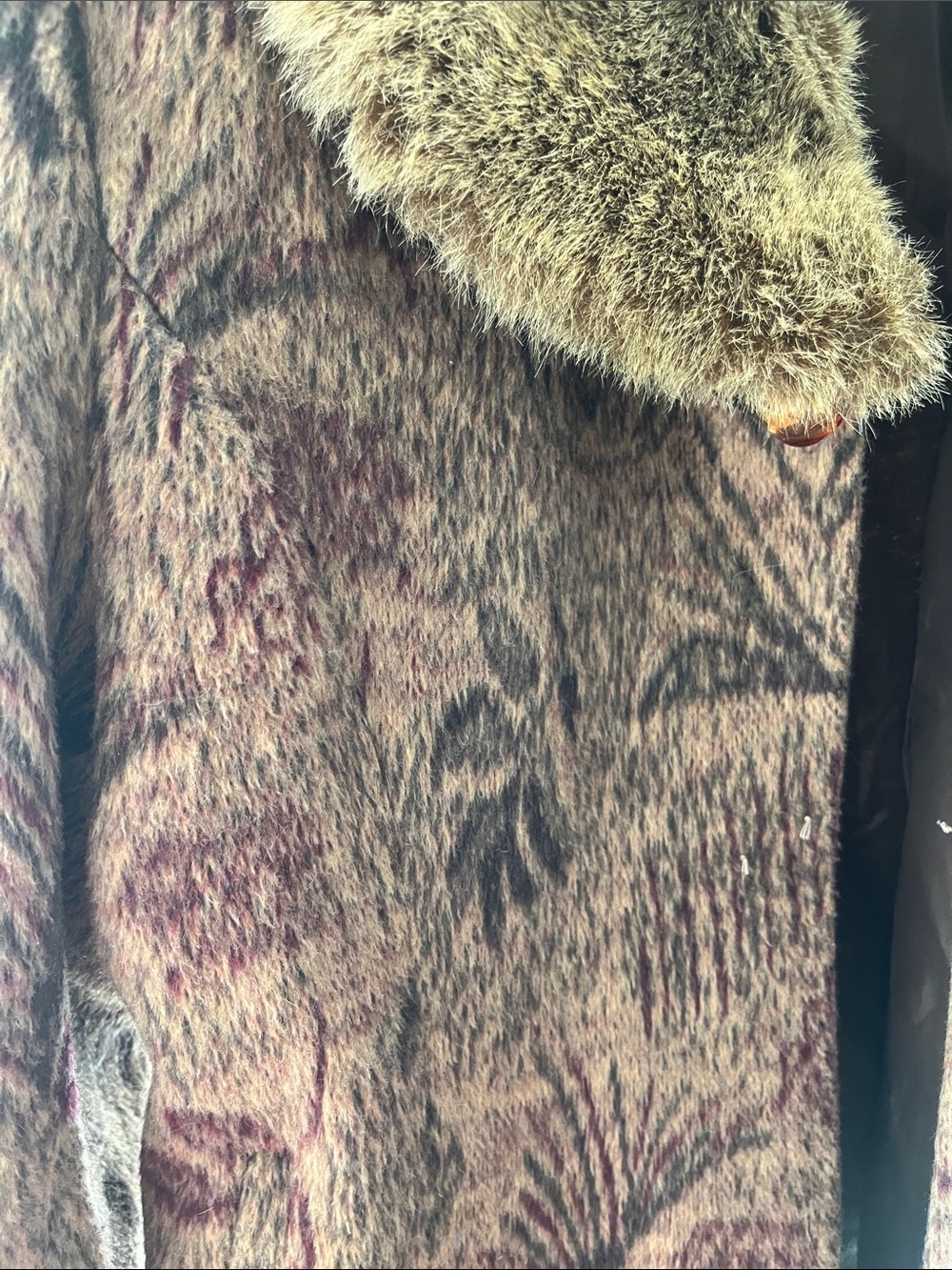 Vintage pea coat with fur collar - Picture 3 of 4